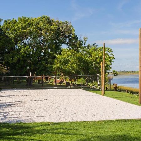 Apto Guarajuba Praia Condominio Porto Smeralda-100 Metros Da Praia Kültér fotó