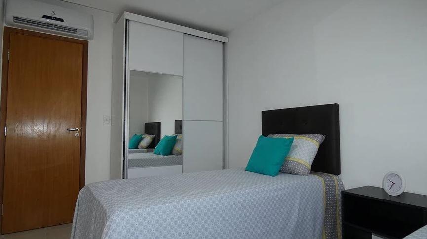 Apto Guarajuba Praia Condominio Porto Smeralda-100 Metros Da Praia Kültér fotó