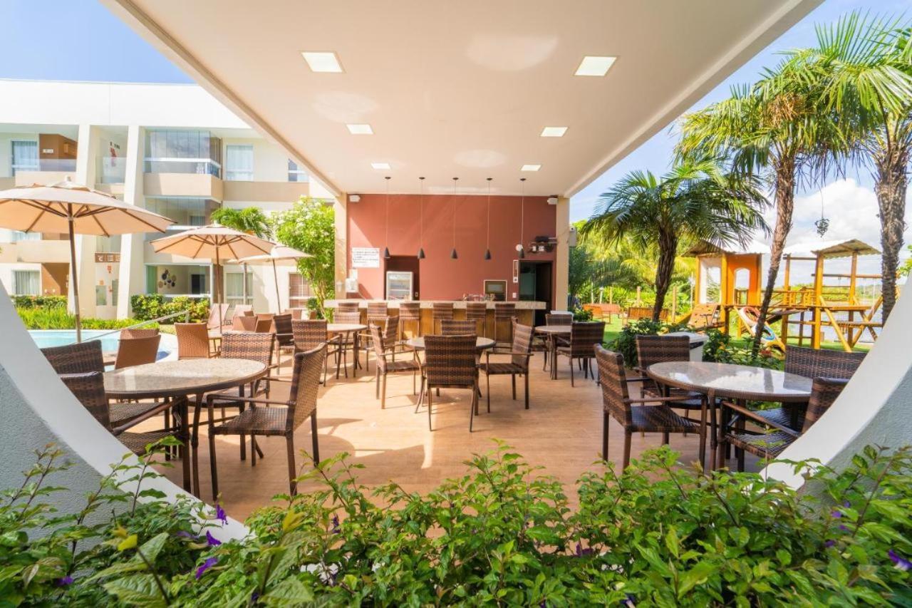 Apto Guarajuba Praia Condominio Porto Smeralda-100 Metros Da Praia Kültér fotó